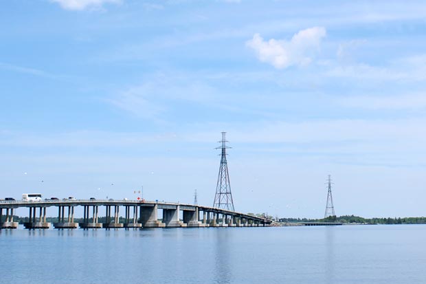 rainy lake causeway